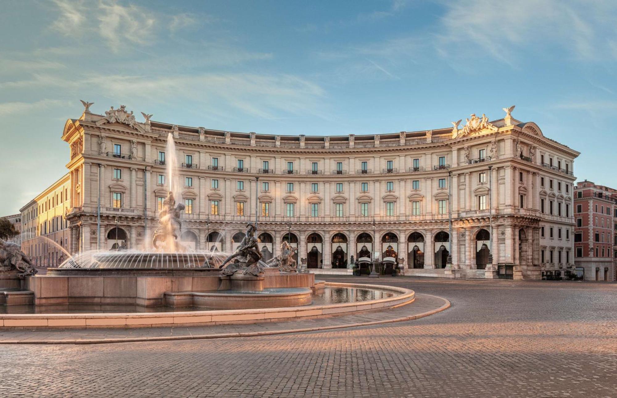 Hotel Anantara Palazzo Naiadi Roma Esterno foto The Palace of the Republic, the seat of the Italian Senate