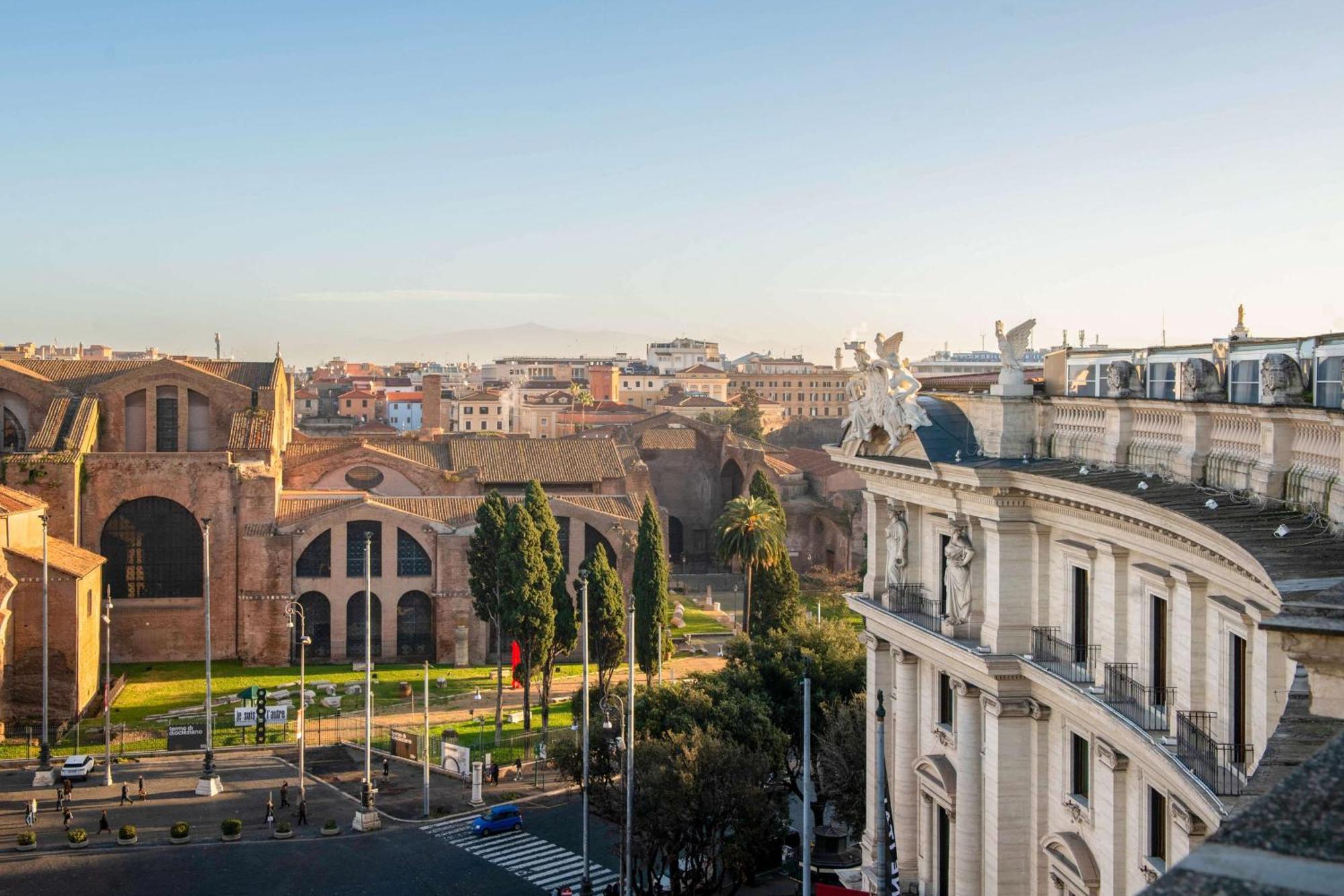 Hotel Anantara Palazzo Naiadi Roma Esterno foto The Colosseum