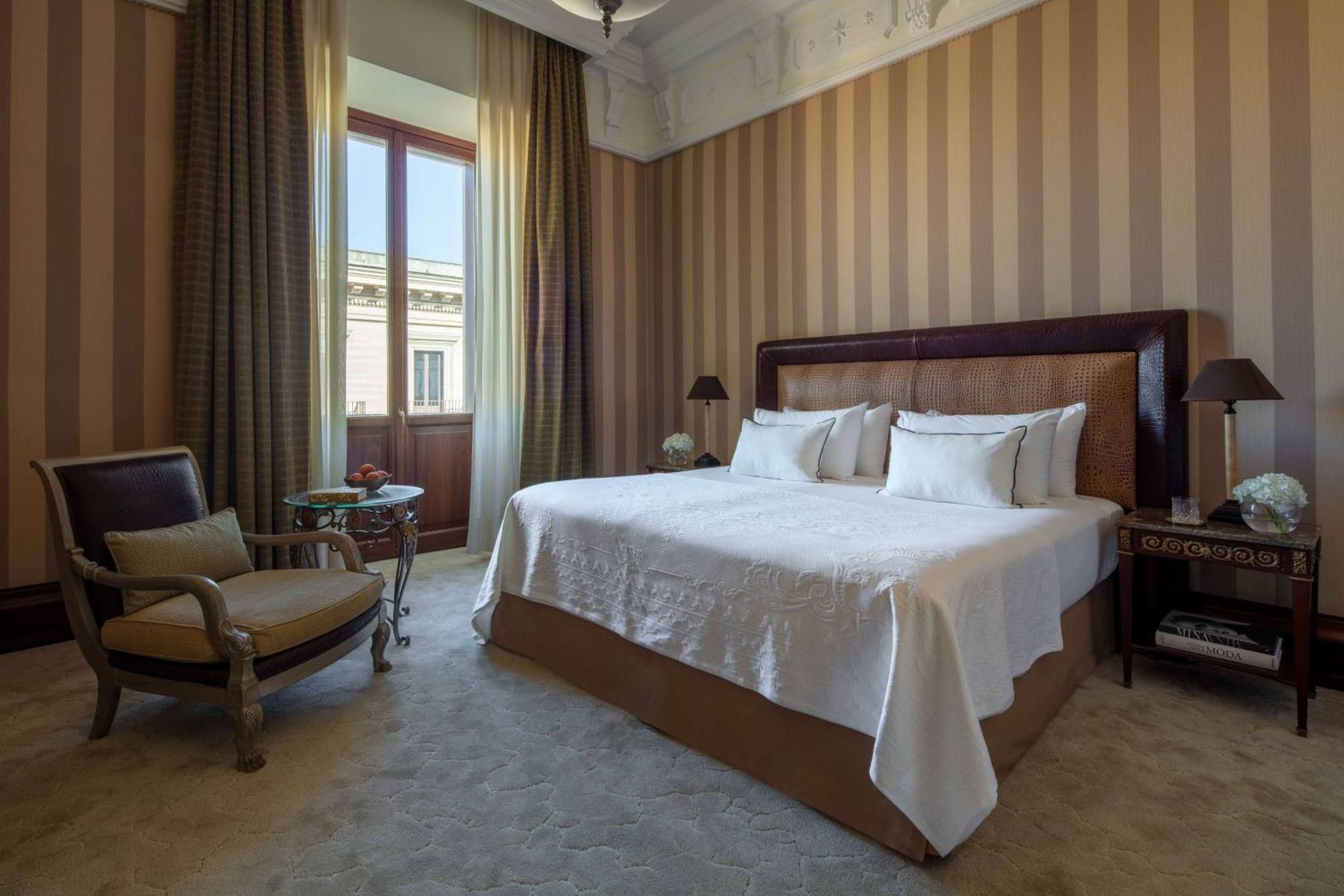 Hotel Anantara Palazzo Naiadi Roma Esterno foto Deluxe Room