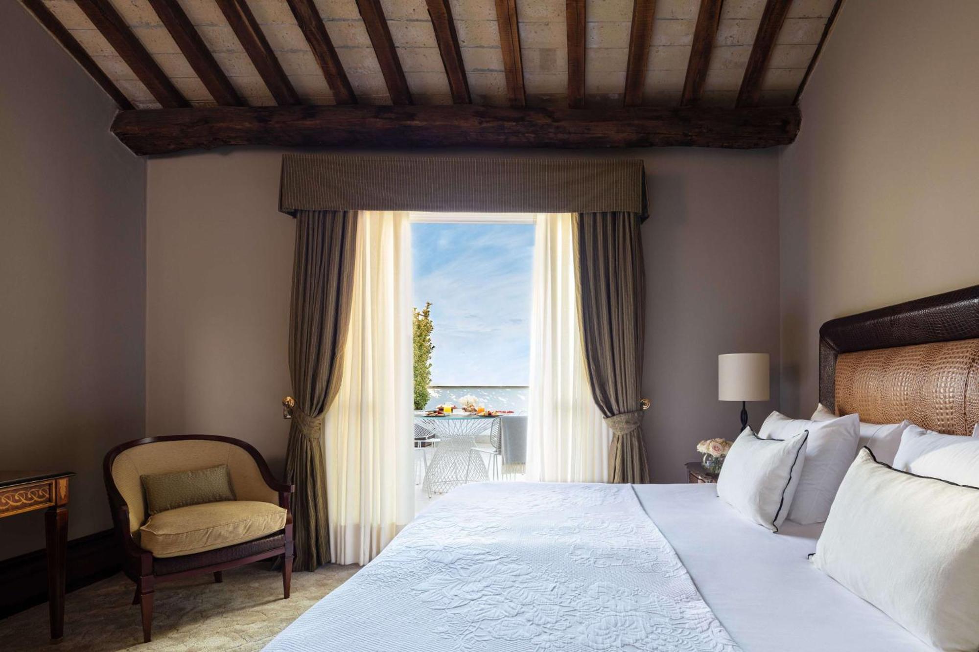 Hotel Anantara Palazzo Naiadi Roma Esterno foto A room at the hotel