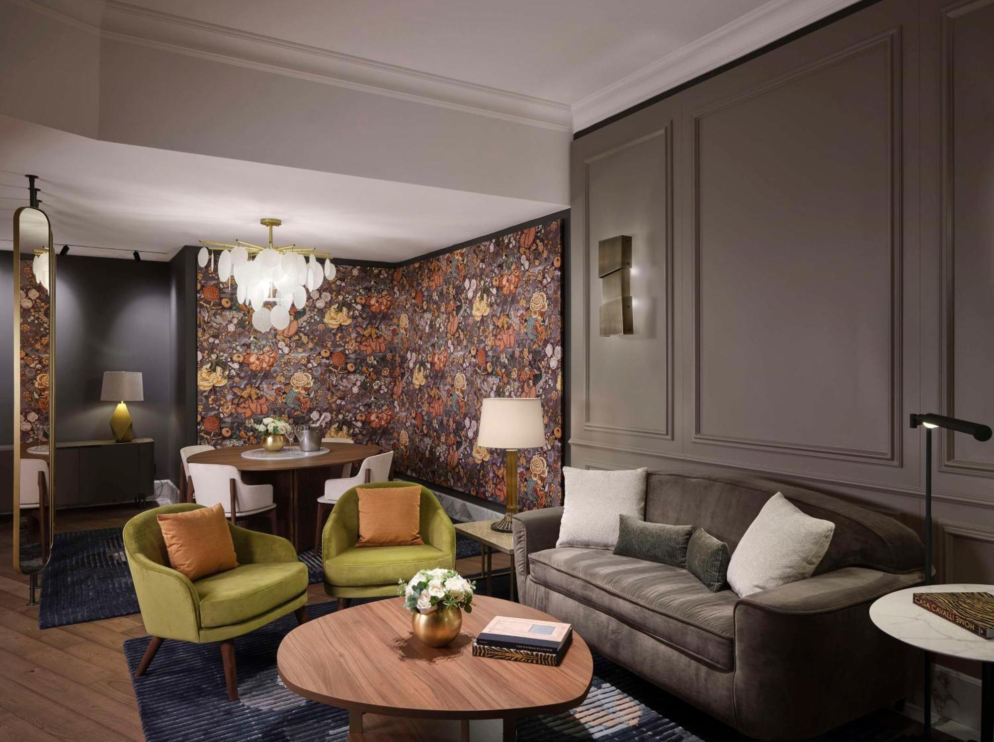 Hotel Anantara Palazzo Naiadi Roma Esterno foto The living room of a suite at The Hari