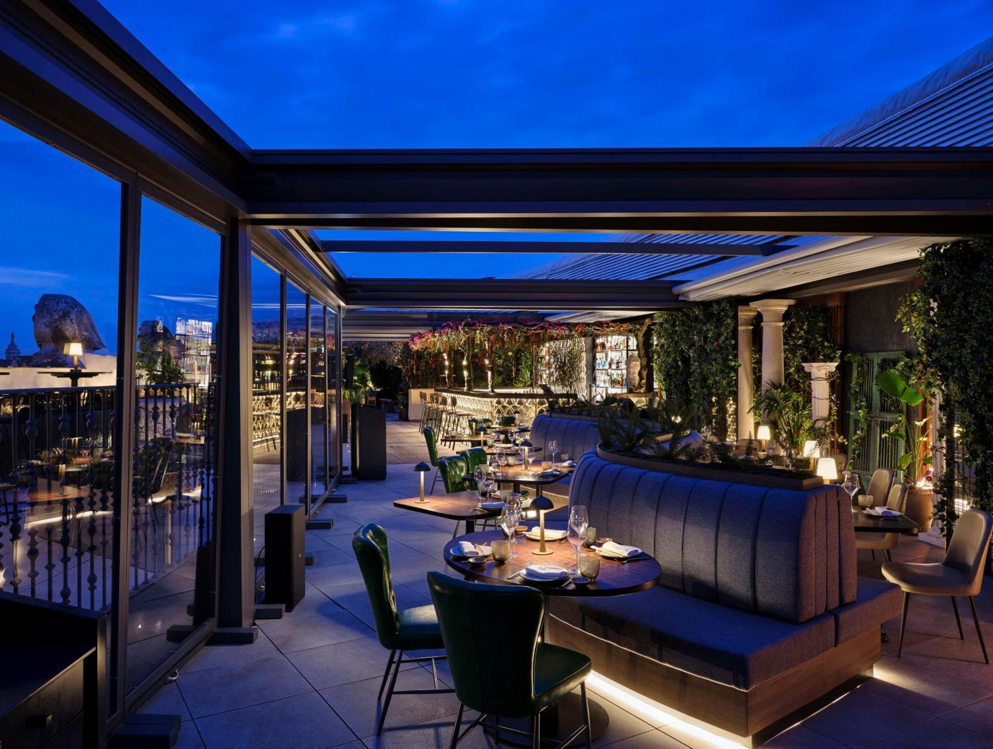 Hotel Anantara Palazzo Naiadi Roma Esterno foto The Terrace at Bluebird